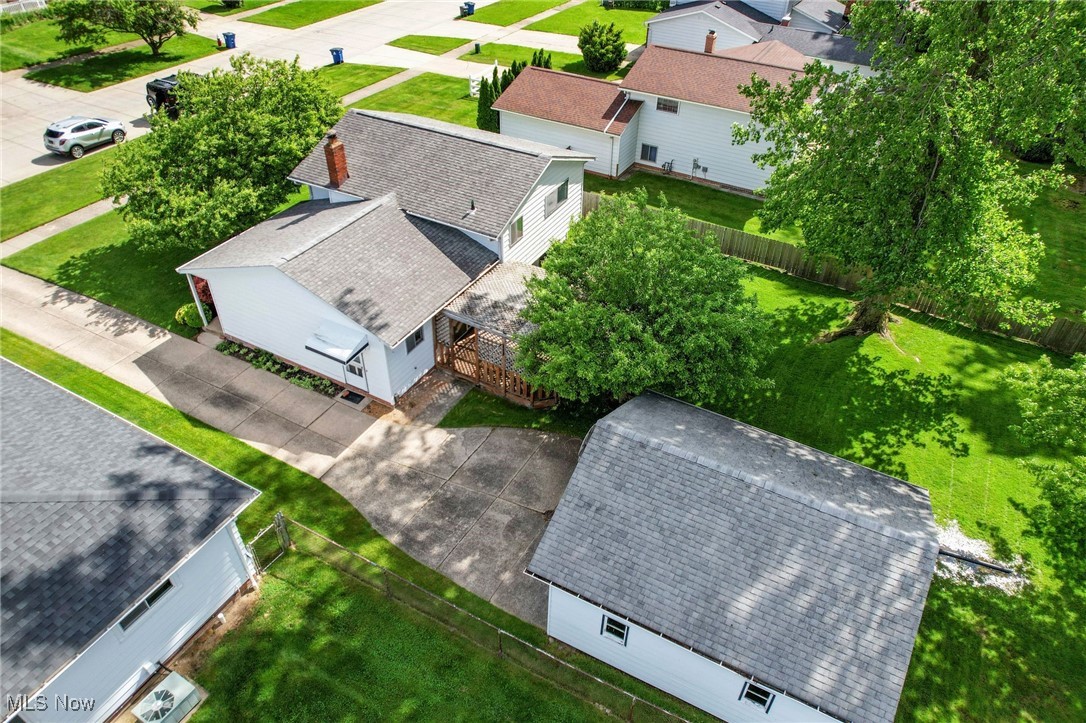 36948 S Lake Shore Boulevard, Eastlake, Ohio image 37