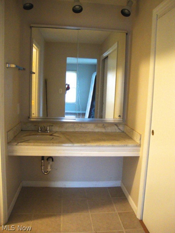 Georgetown/Hlnds Condo - Residential