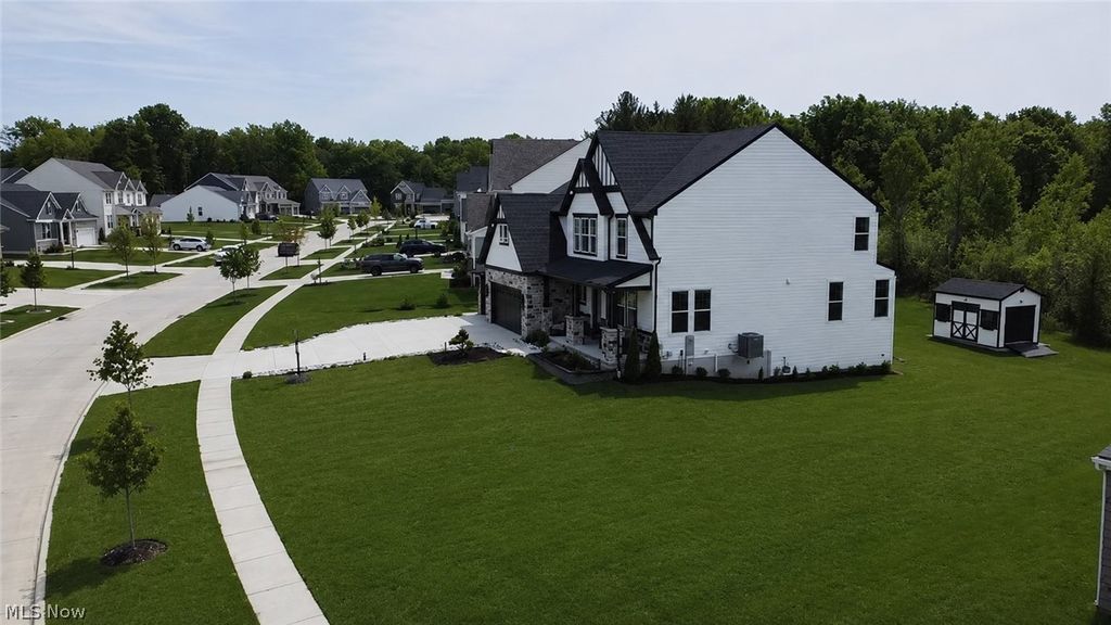 Photo of 2818 Weeping Pine Drive, Medina, OH 44256 (MLS # 5213887)
