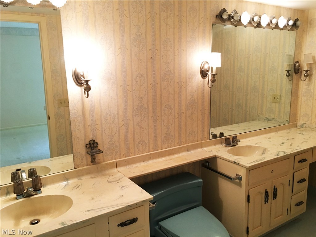 Camelot Condominiums - Residential