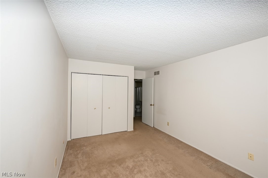 Hampton Ridge Condo - Residential