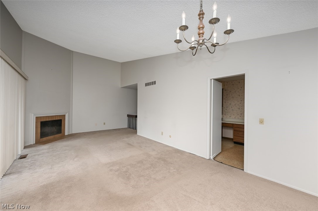 Hampton Ridge Condo - Residential