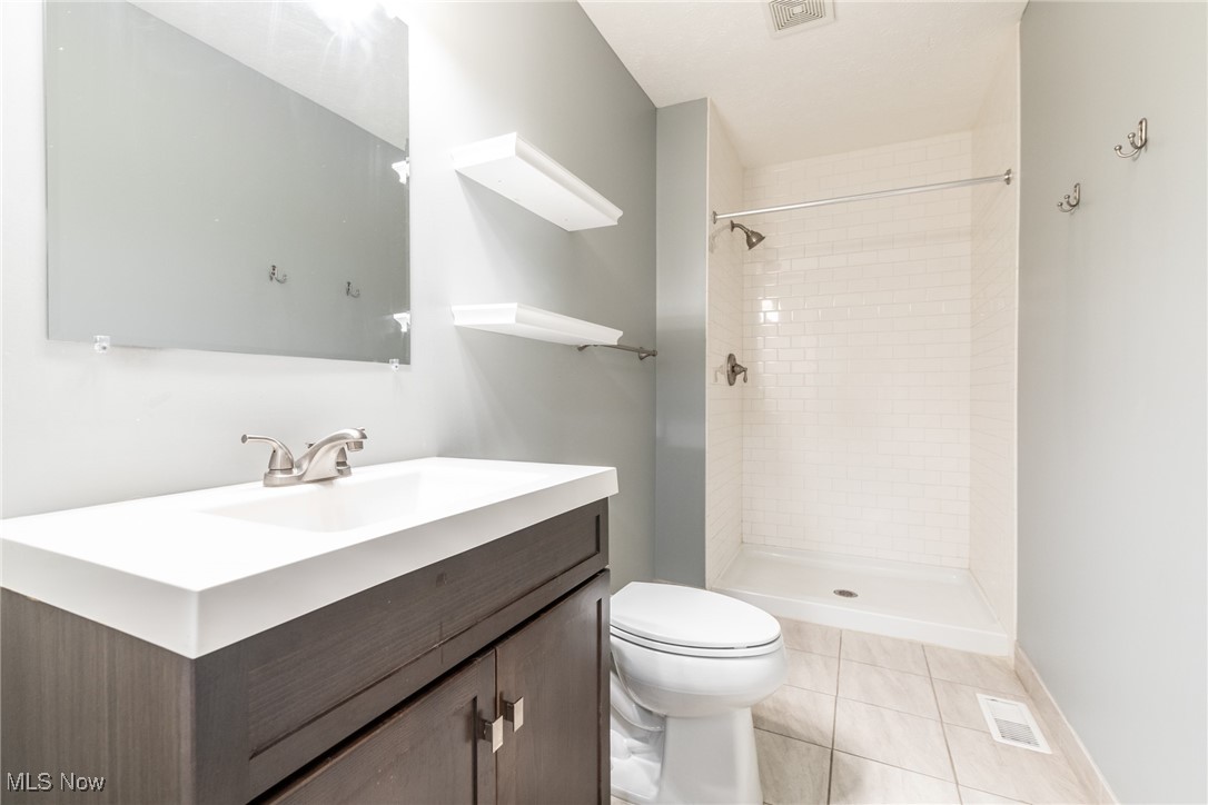 Cleveland, Ohio 44102, United States, 2 Bedrooms Bedrooms, ,1 BathroomBathrooms,Residential,Active,23887