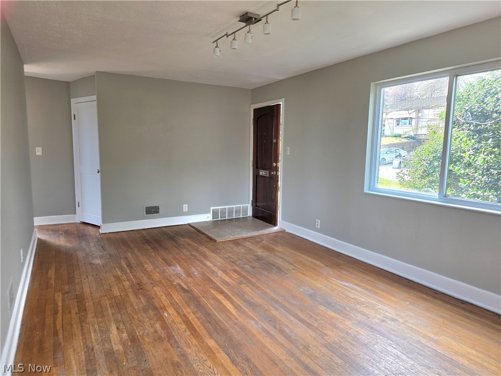 Columbia Terrace Adn - Residential