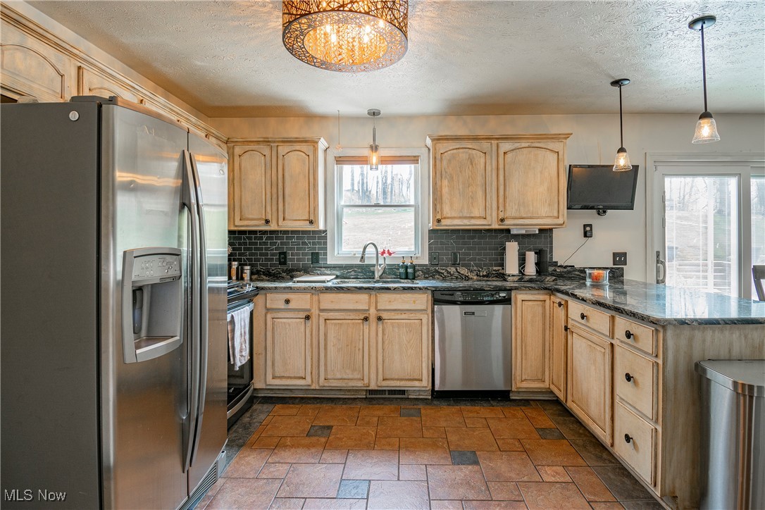 2863 Valley Road, Cuyahoga Falls, Ohio image 9