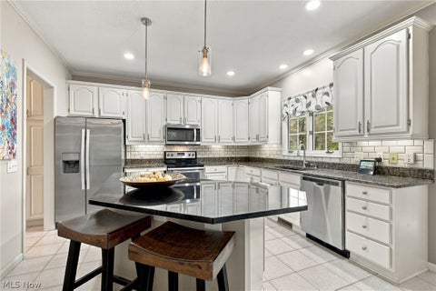 Tiny photo for 8140 Carrington Place, Chagrin Falls, OH 44023 (MLS # 5256953)