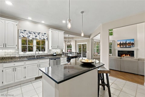 Tiny photo for 8140 Carrington Place, Chagrin Falls, OH 44023 (MLS # 5256953)