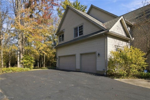 Tiny photo for 8140 Carrington Place, Chagrin Falls, OH 44023 (MLS # 5256953)