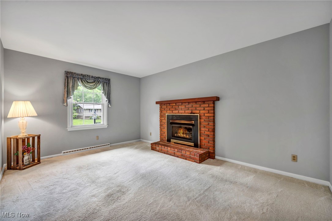 3857 Kay Drive, Stow, Ohio image 8