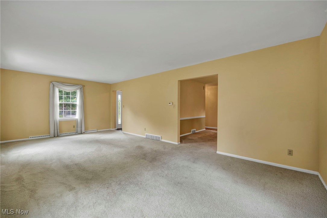 3857 Kay Drive, Stow, Ohio image 13
