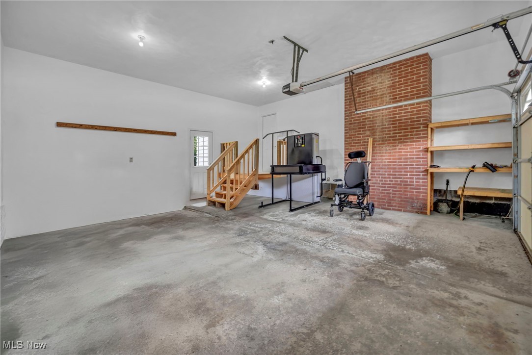 3857 Kay Drive, Stow, Ohio image 38