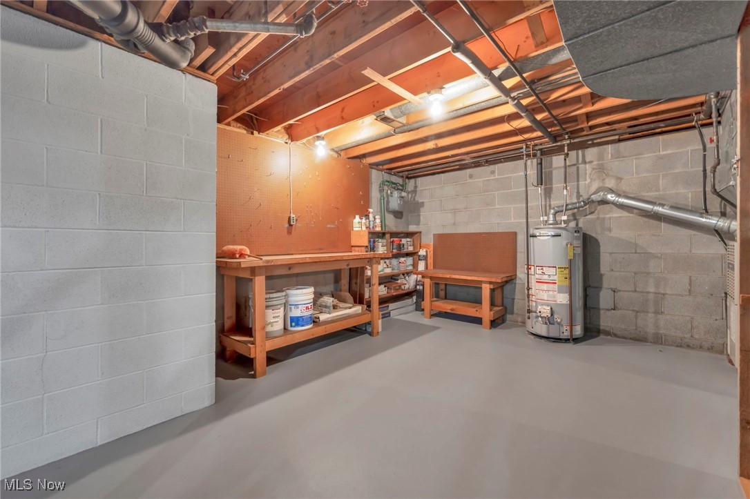 3857 Kay Drive, Stow, Ohio image 34