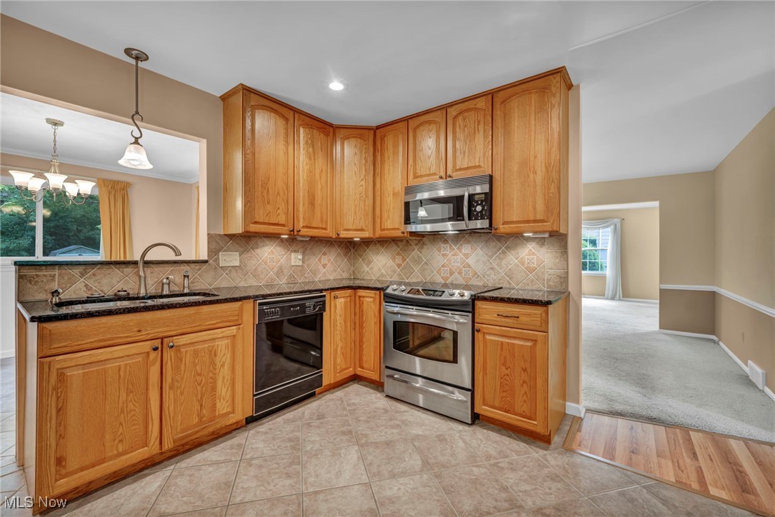 3857 Kay Drive, Stow, Ohio image 15