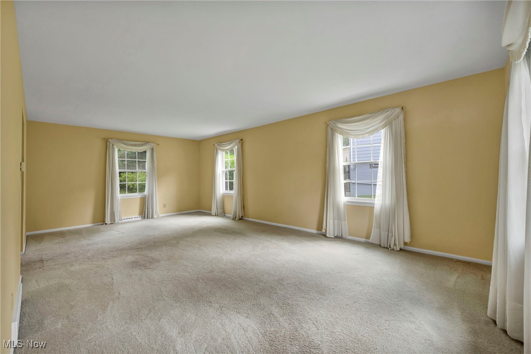 3857 Kay Drive, Stow, Ohio image 12