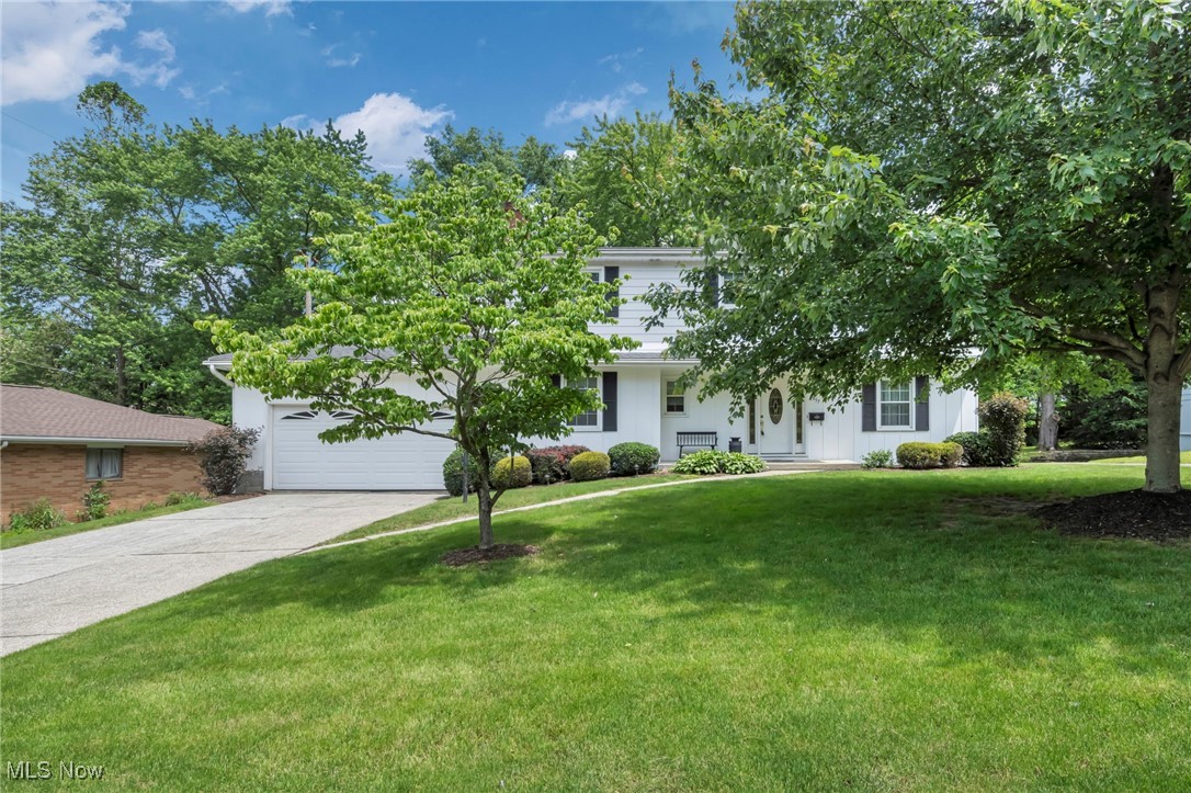 3857 Kay Drive, Stow, Ohio image 4