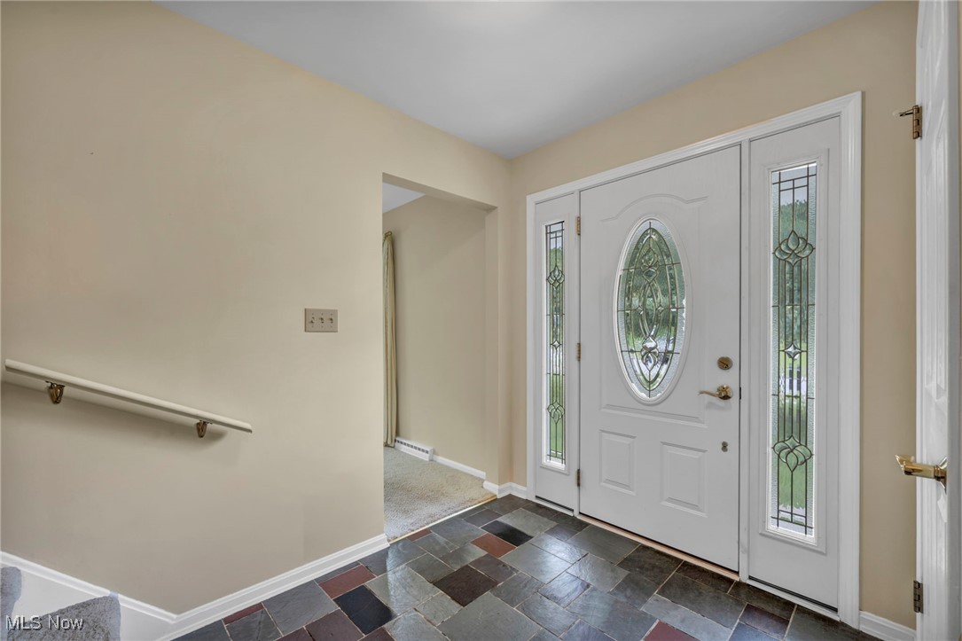 3857 Kay Drive, Stow, Ohio image 6