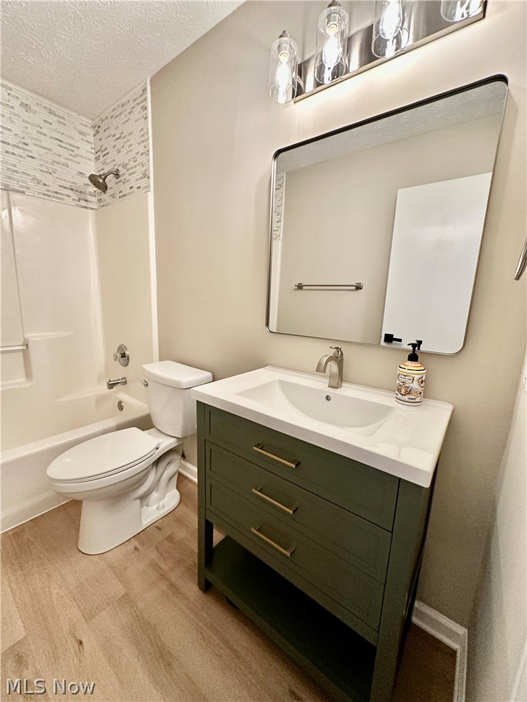 English Lakes Condo - Residential