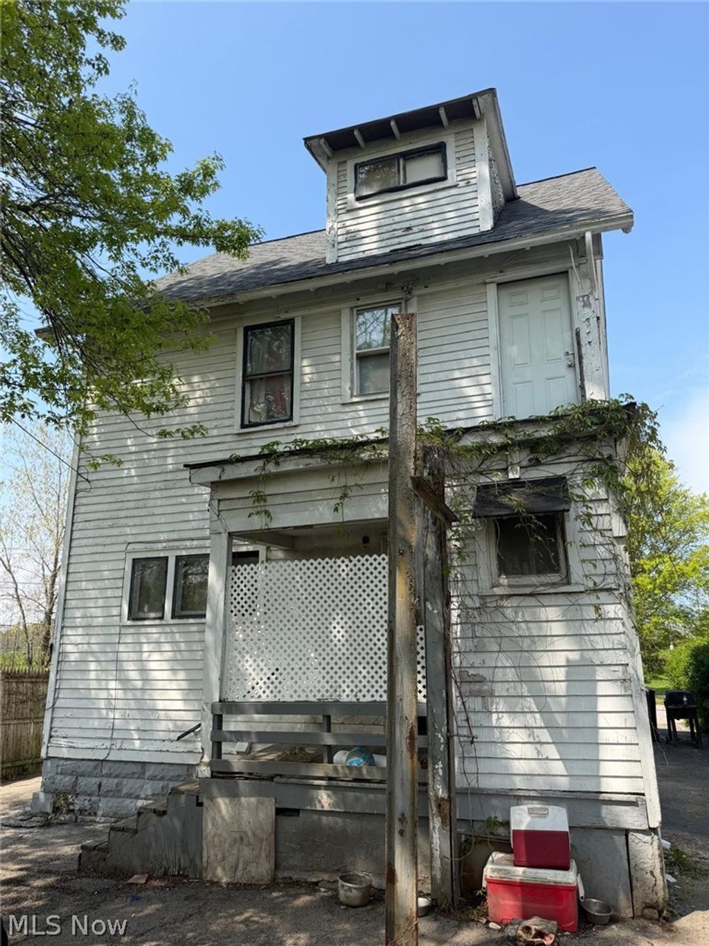 Photo of 919 E 139th Street, Cleveland, OH 44110 (MLS # 5208966)
