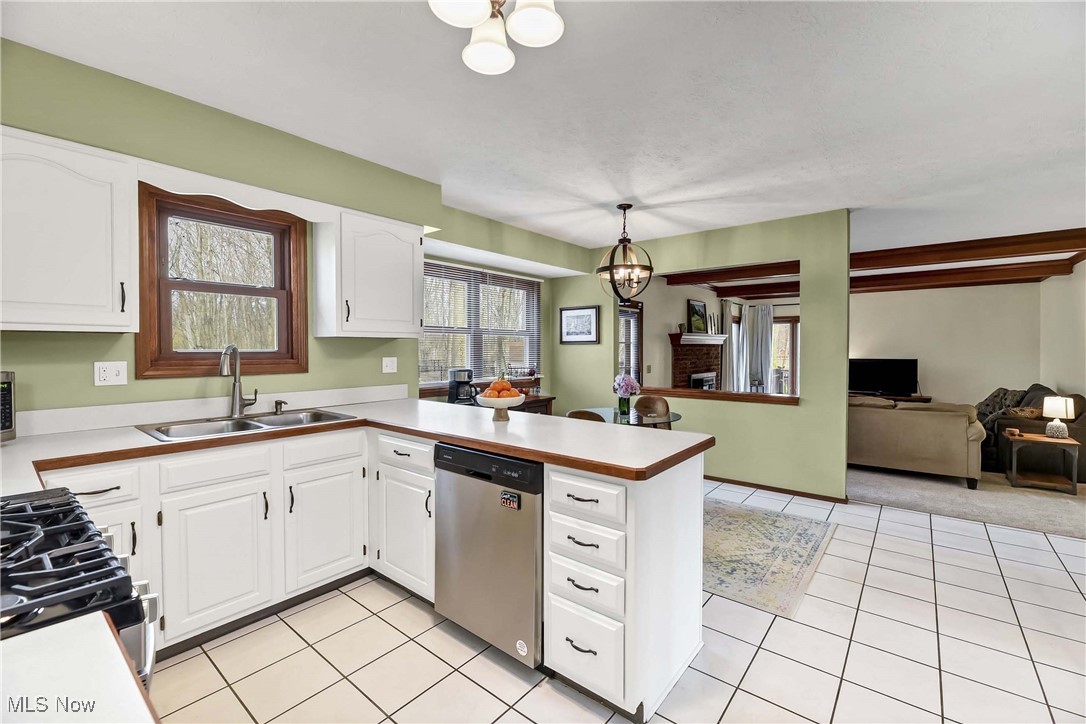21242 Jonathan Drive, Strongsville, Ohio image 12