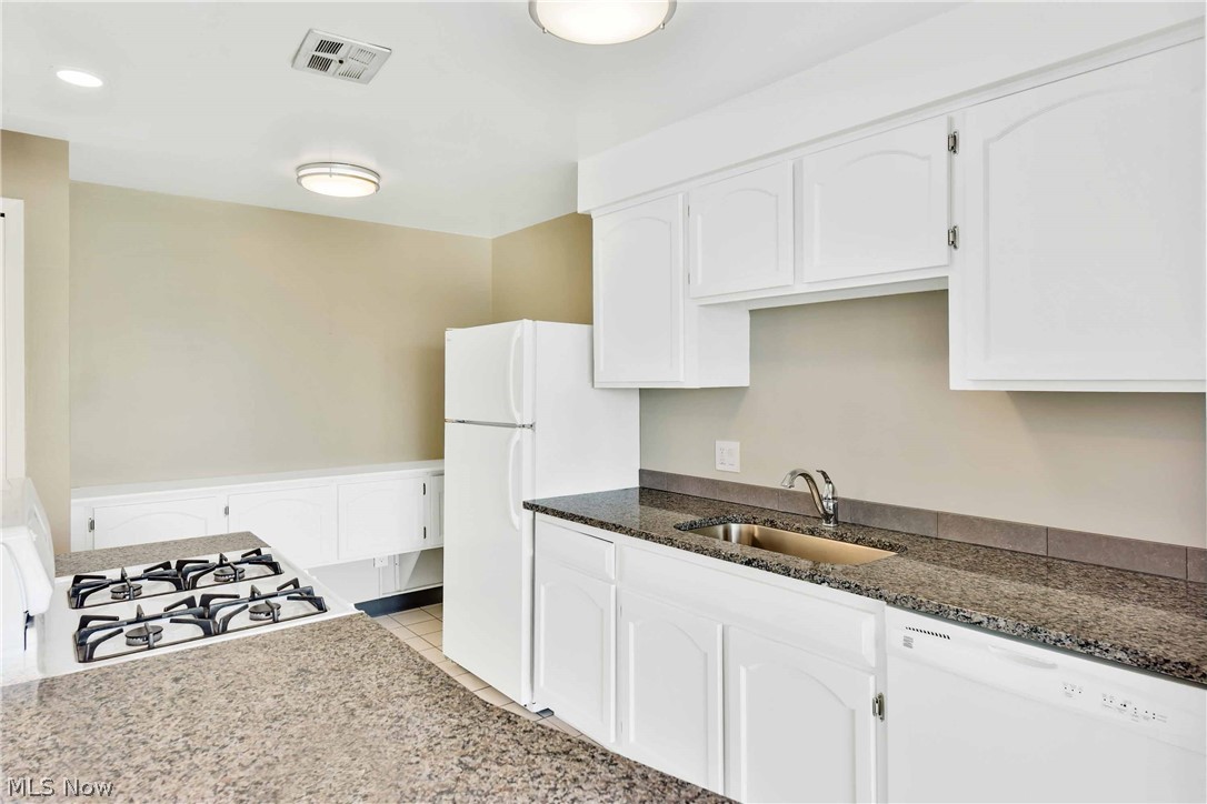 The Carlyle - Residential Lease