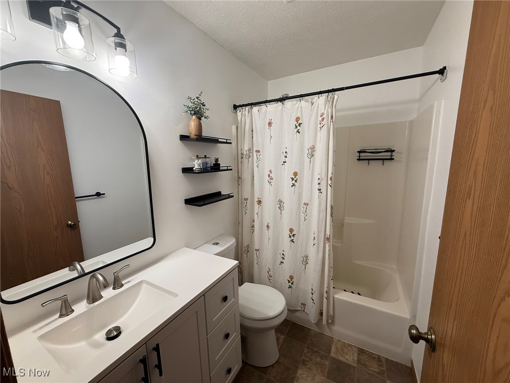 1027 W Hopocan Avenue, Barberton, Ohio image 30