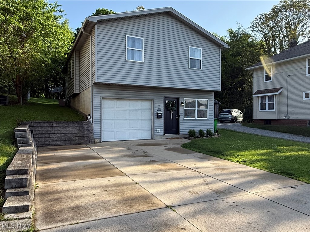 1027 W Hopocan Avenue, Barberton, Ohio image 2