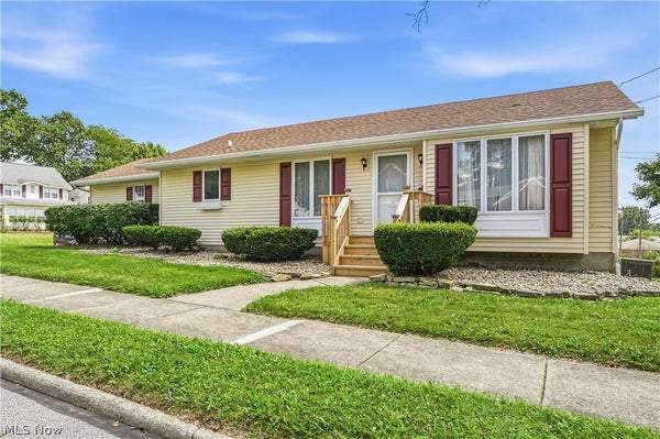 252 CLINTON AVE, AKRON, OH 44301 - Image 231450d8b2efe3b890d46dd2193df786/2014024557