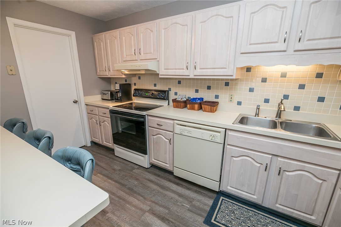 Smugglers Cove Condo - Residential