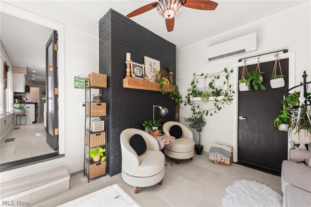 Briar Lake - Residential