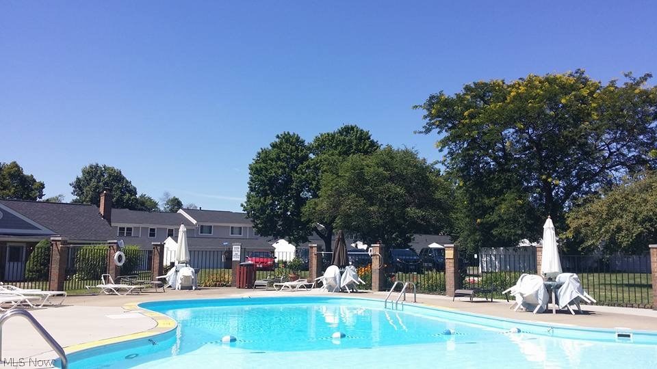 Country Club - Residential