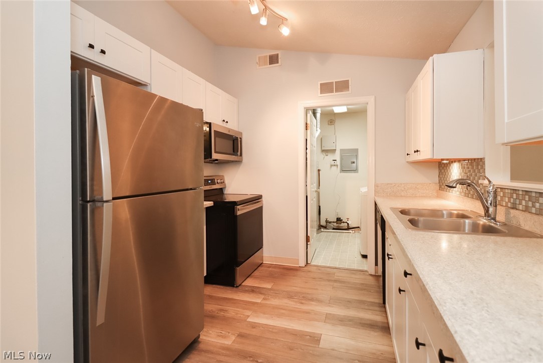 Farmington Meadows Condo 03 - Residential