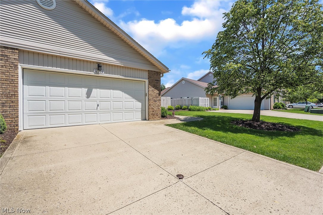 Emerald Point 02 Condos - Residential