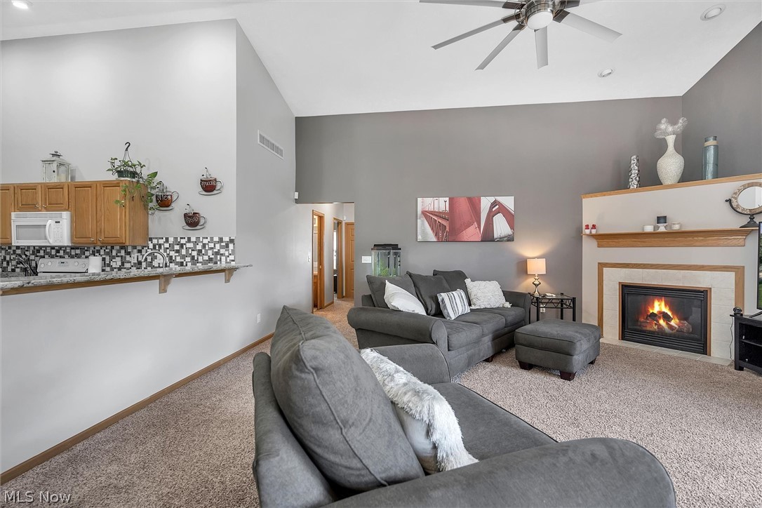 Emerald Point 02 Condos - Residential