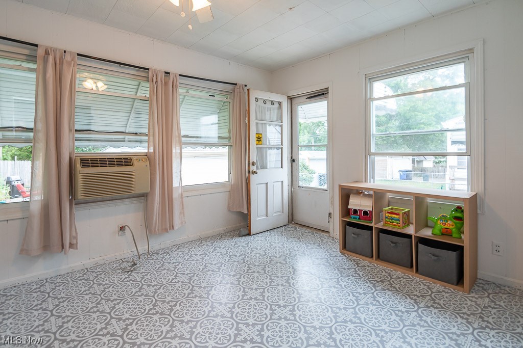 Warren Crest - Residential