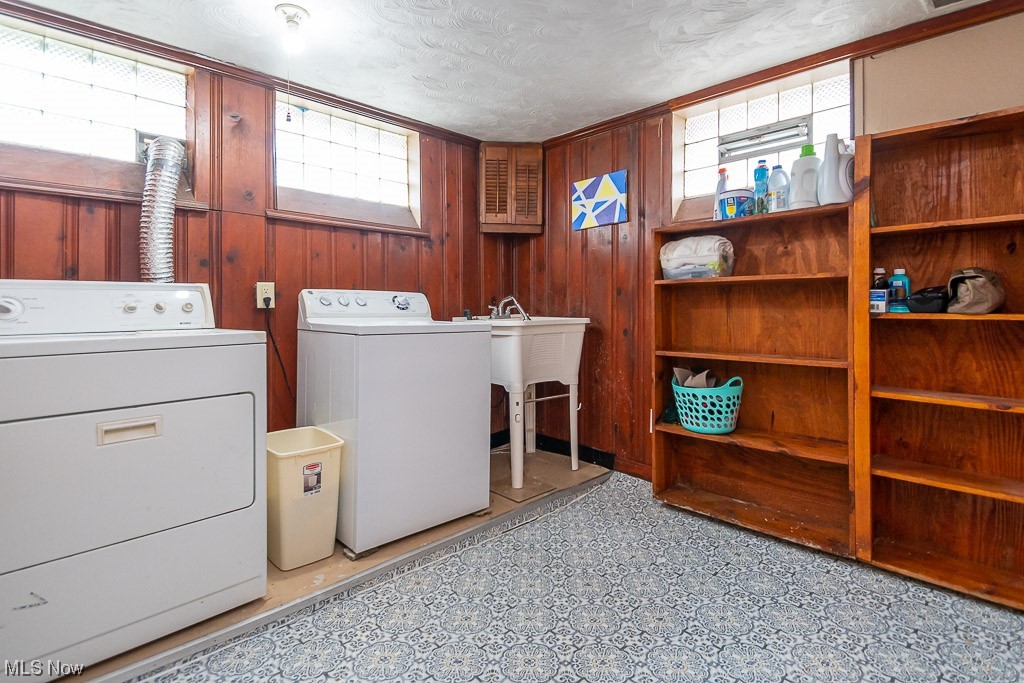 Warren Crest - Residential