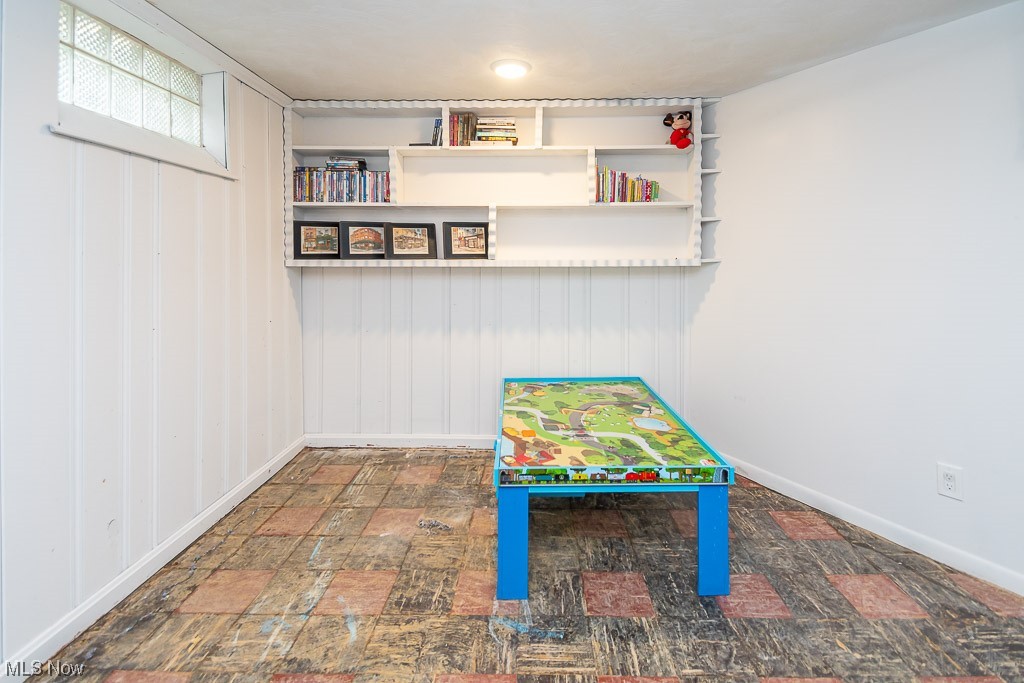 Warren Crest - Residential