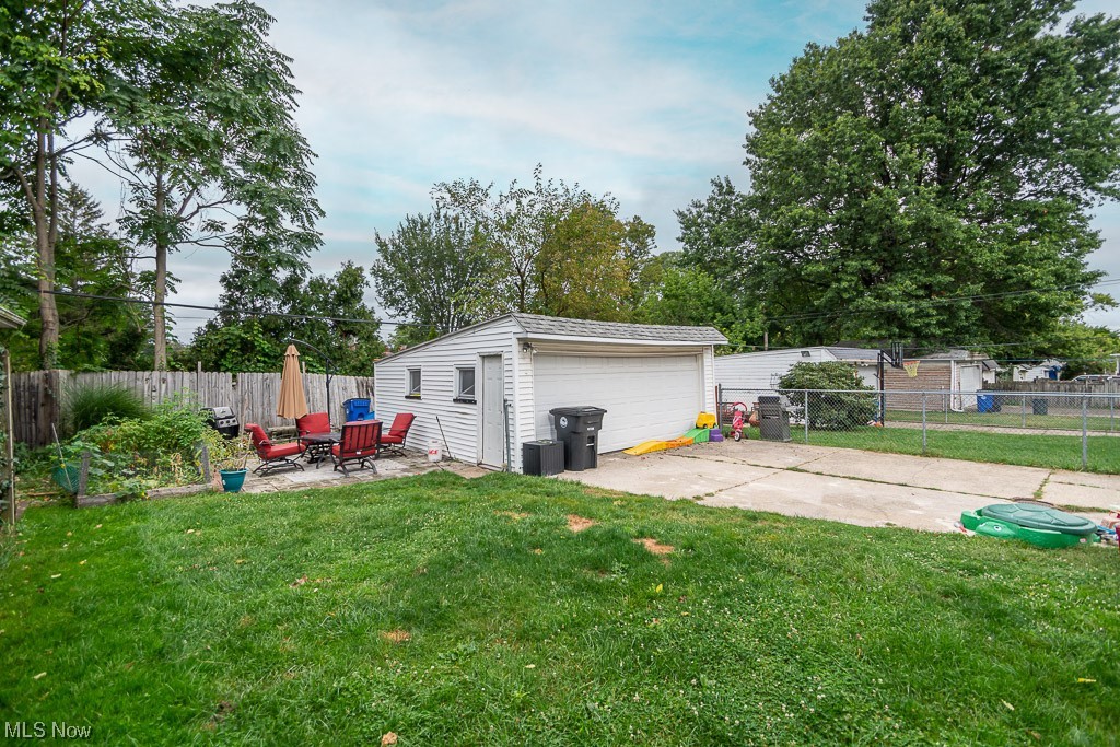 Warren Crest - Residential