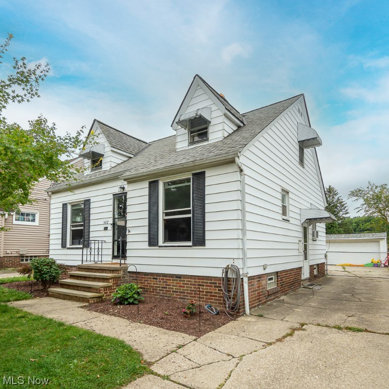 Warren Crest - Residential