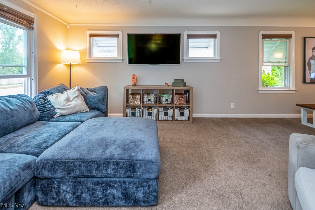 Warren Crest - Residential