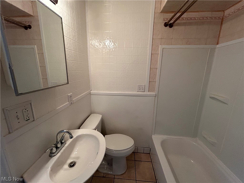 Schneider - Residential Lease