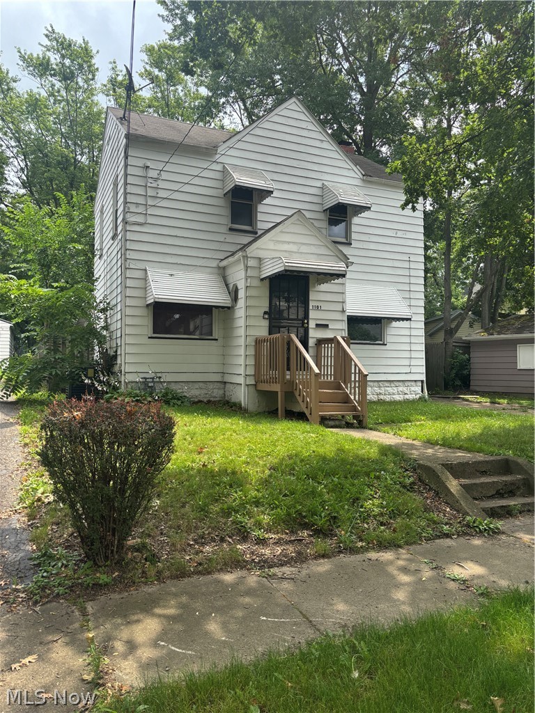 Photo 1 of 14 — 1101 Dietz Avenue, Akron, OH 44301