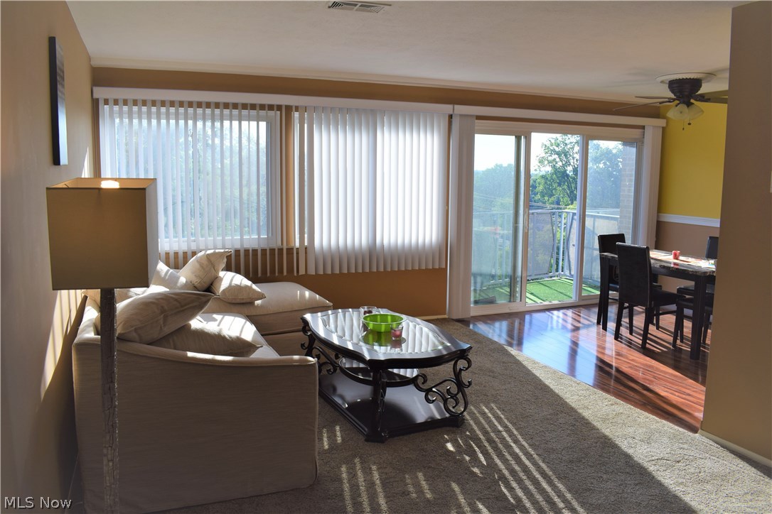 Emerald Towers Condo - Residential