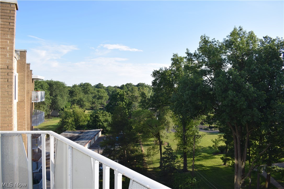 Emerald Towers Condo - Residential