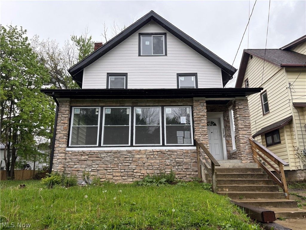 Photo of 112 Burton Avenue, Akron, OH 44302 (MLS # 5206509)