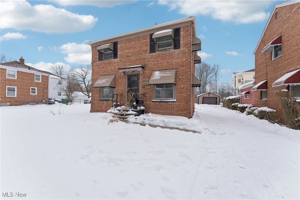 Photo of 5481 Dalewood Avenue, Maple Heights, OH 44137 (MLS # 5182963)