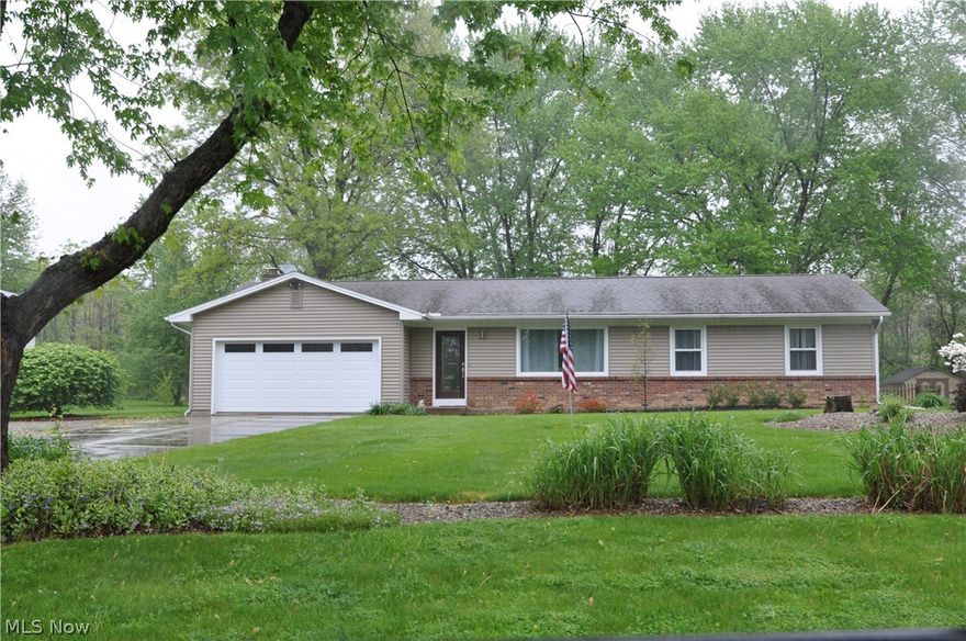 Just what you've been looking for, this stunning ranch on large lot in a quiet neighborhood features 3 bedrooms, 2 full baths, including master bath, family room w/fireplace & sliding door to large patio, cheerful kitchen, open floor plan w/vaulted ceiling & neutral decor. New vinyl siding, windows & exterior doors in 2014.