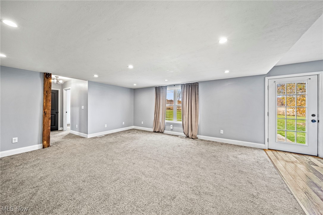 Jefferson, Ohio 44047, United States, 4 Bedrooms Bedrooms, ,3 BathroomsBathrooms,Residential,Active,239440