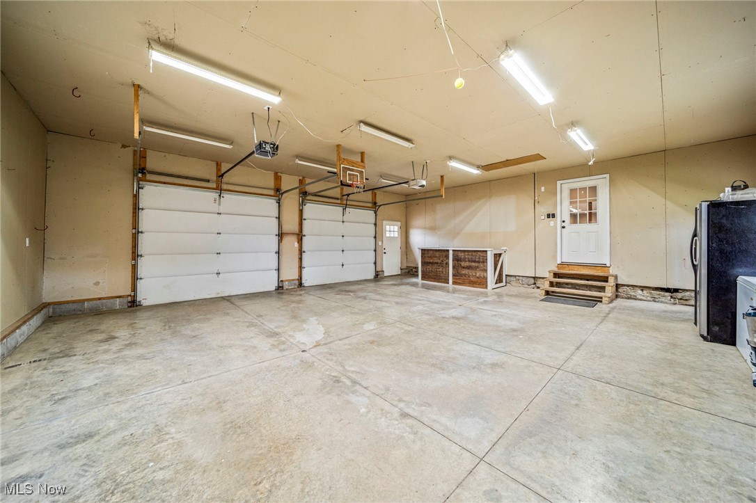 Jefferson, Ohio 44047, United States, 4 Bedrooms Bedrooms, ,3 BathroomsBathrooms,Residential,Active,239440