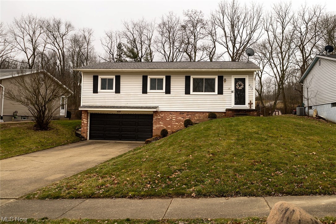 welcome home to this professionally updated bilevel in historic Canal Fulton. Todays gorgeous trends are fully displayed in the transformation of this home done 2 years ago. newer epoxy counter tops, appliances, backsplash and flooring throughout. Updated bathrooms and basement area improved. Nothing to do but move in. the outdoor space is great for relaxing on the deck and hot tub or playing games in the backyard. Desirable area close to 21 and all the charm that a small town provides. Make your appointment today!