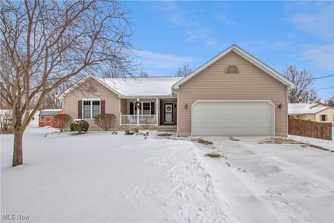 Photo of 945 Harris Road, Sheffield Village, OH 44054 (MLS # 5178833)